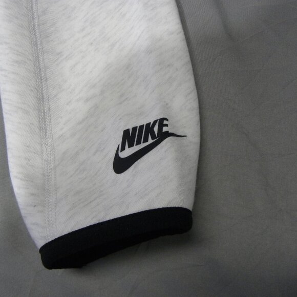 Women's S Nike Sportswear Tech Fleece 1/4-Zip Top - Picture 9 of 10